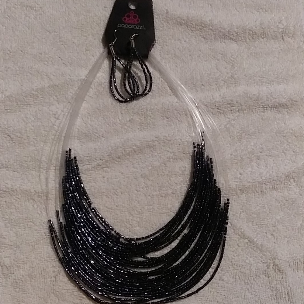 Paparazzi Necklace & Earrings